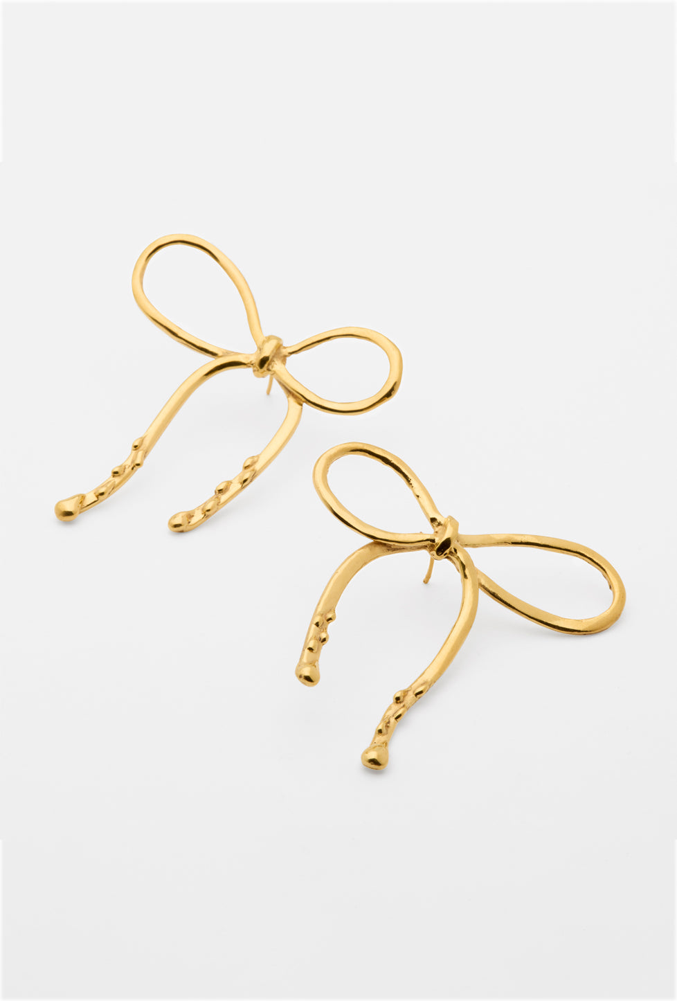 Aretes Knotted