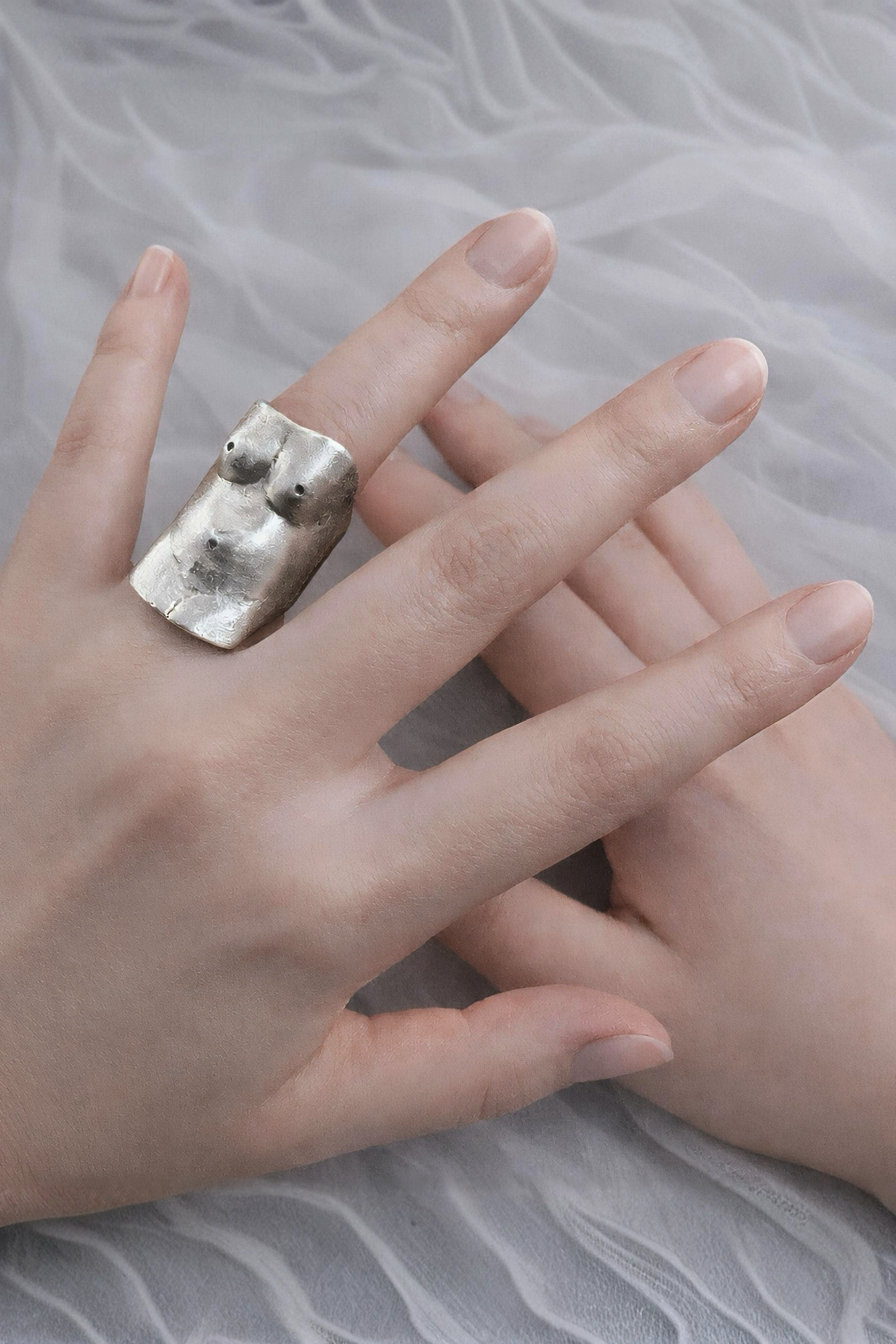 anillo figura humana, hecho a mano, figura humana, marca mexicana, aleación de latón, plata .925, plateado, arte, anillo chunky, regalo de cumpleaños para mujer, regalo de aniversario para mujer, regalo para hombre, anillo para hombre, anillo para mujer, diseño mexicano, hecho en México