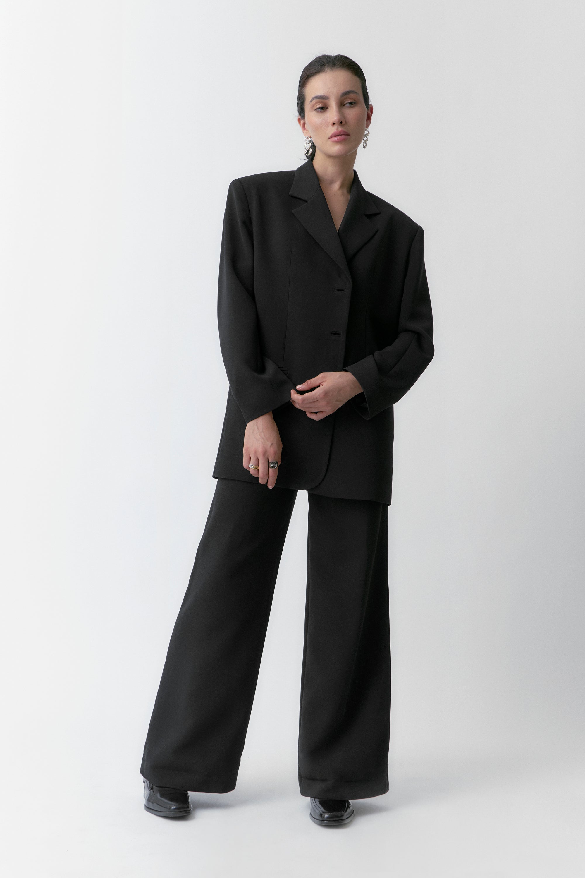 blazer oversized, blazer con hombreras, blazer con inspiración en René Magritte, arte, René Magritte, blazer para mujer, blazer para hombre, regalo para mujer, regalo para hombre, diseño mexicano, marca mexicana, hecho a mano, hecho en México