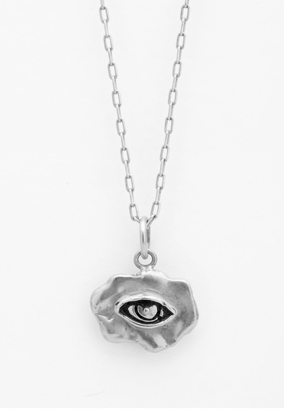 cadena delgada con dijo en forma de ojo, cadena delgada con dije en forma de nariz, cadena delgada con dije en forma de labios, cadena de aleación con chapado de oro 24k, cadena de plata .925, cadena para mujer, cadena para hombre, diseño mexicano, marca mexicana, hecho a mano, hecho en México