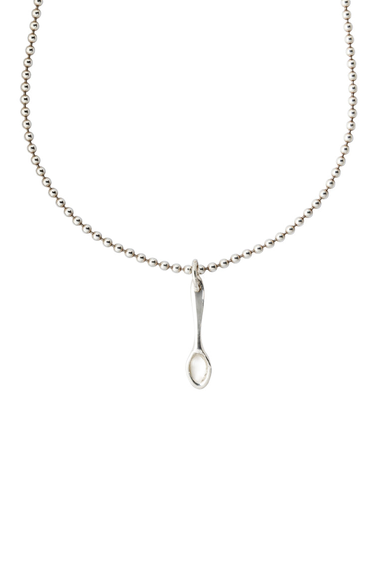 collar cadena delgada de plata, collar con charm de cubiertos de plata, collar de plata, diseño mexicano, hecho a mano, hecho en México, collar con charm de cuchara, collar con charm de tenedor, collar con charm de cuchillo, hecho en plata