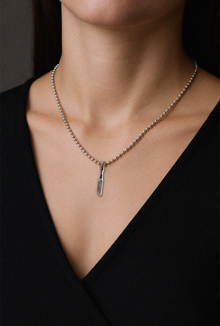 collar cadena delgada de plata, collar con charm de cubiertos de plata, collar de plata, diseño mexicano, hecho a mano, hecho en México, collar con charm de cuchara, collar con charm de tenedor, collar con charm de cuchillo, hecho en plata