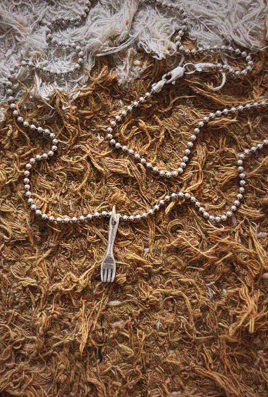 collar cadena delgada de plata, collar con charm de cubiertos de plata, collar de plata, diseño mexicano, hecho a mano, hecho en México, collar con charm de cuchara, collar con charm de tenedor, collar con charm de cuchillo, hecho en plata