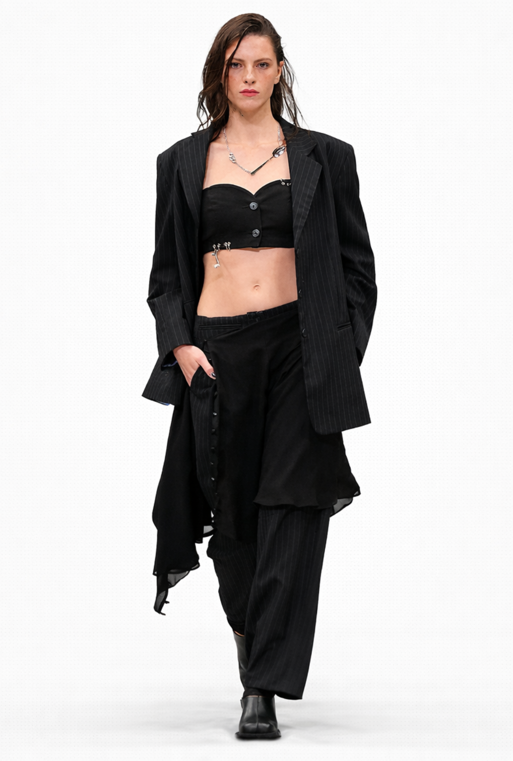 crop top con detalle de llave y resorte en espalda, crop top negro, crop top para mujer, top para mujer, top de diseño original, top en mezcla de algodón, top con botones, crop top con botones, diseño mexicano, hecho a mano, hecho en México