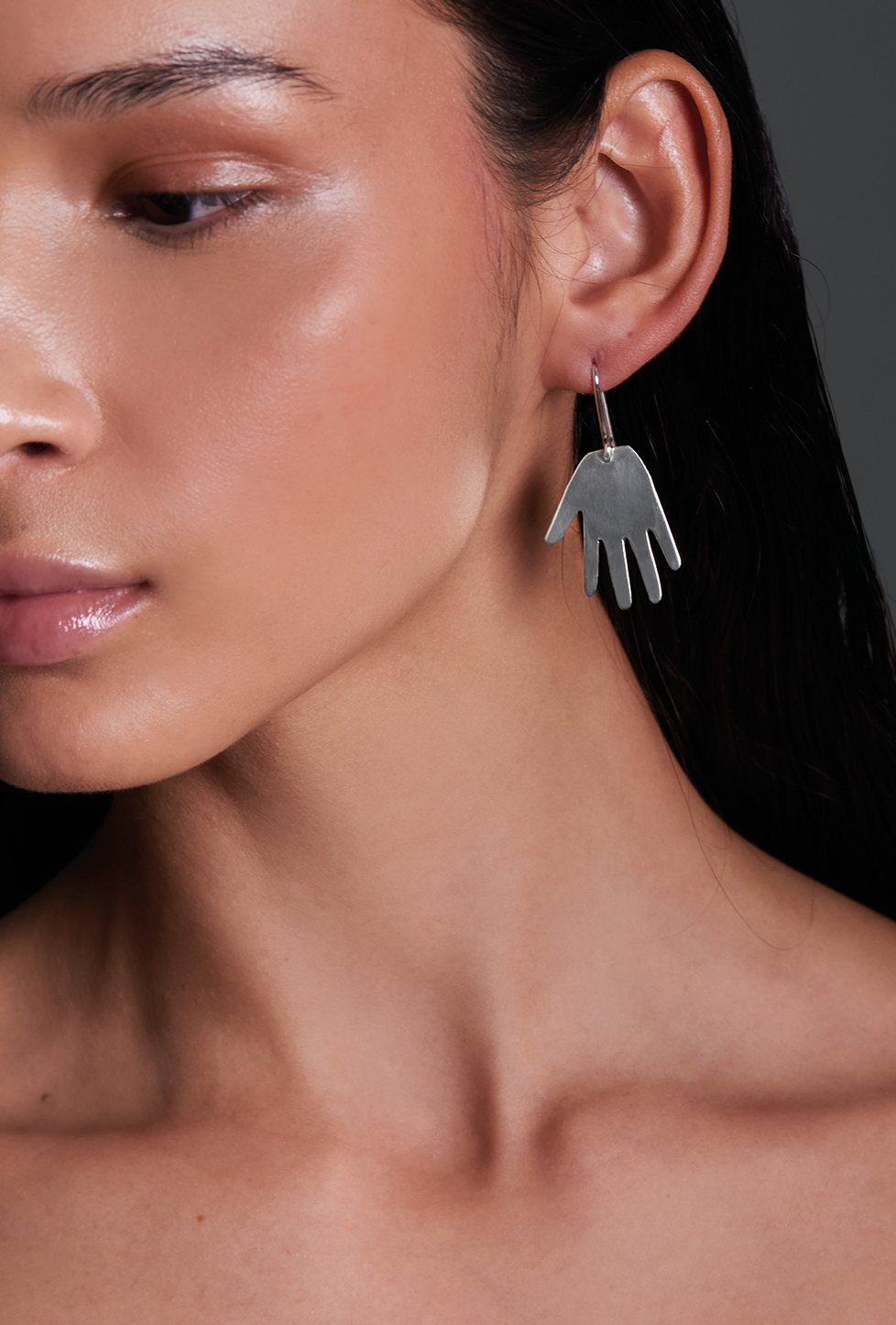 Aretes Mano