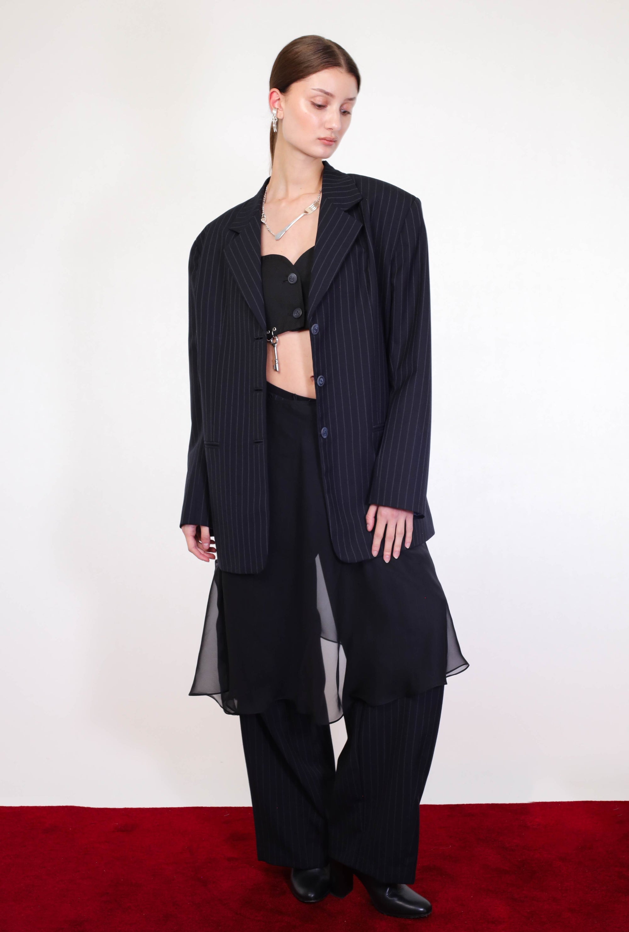 Blazer con cortes en espalda en forma de carita sonriente, blazer azul, blazer oversized, blazer para hombre, blazer para mujer, blazer con hombreras, diseño mexicano, hecho a mano, hecho en México