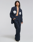 blazer oversized, blazer moderno, blazer decorado con copas de brassier, blazer con hombreras, blazer para mujer, blazer para hombre, regalo para mujer, regalo para hombre, diseño mexicano, marca mexicana, hecho en México, hecho a mano
